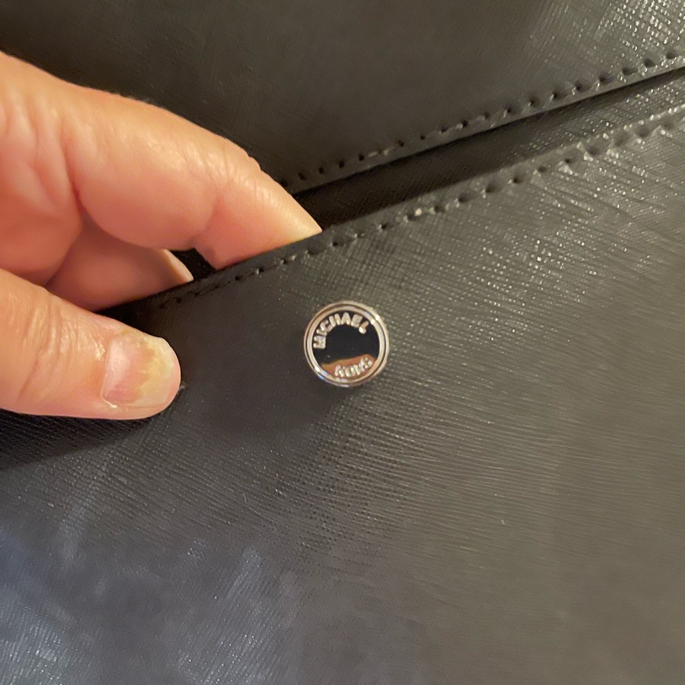 Michael Kors Elegant Black Tote - Picture 3 of 6